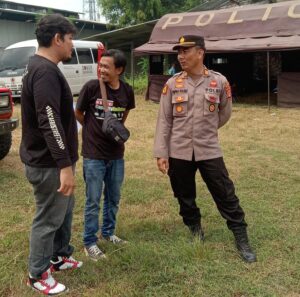 Kapolsek Rangkasbitung Polres Lebak Temui Rekan Media Di Lapangan Papanggo Citeras