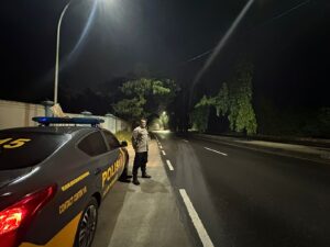 Polsek Purwakarta Rutin Laksanakan Patroli Blue Light Antisipasi GKTM dan Kriminalitas