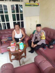 Jaga lingkungan warga dari kriminalitas, Polsek Rajeg Laksanakan Polisi RW