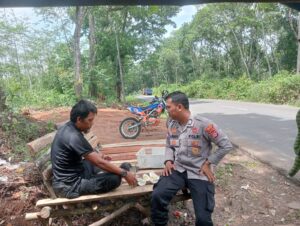 Bhabinkamtibmas Polsek Gunungkencana Polres Lebak Giat DDS Ke Desa Kramatjaya