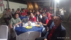 Berikan Dukungan Timnas Indonesia, Kapolres Lebak Bersama Warga Laksanakan Nobar