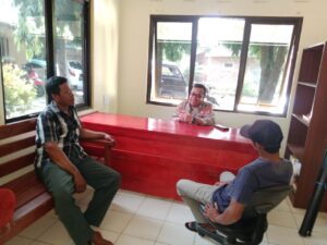 Bhabinkamtibmas Polsek Wanasalam Polres Lebak Laksanakan Sambang Kepada Warga Guna jaga silaturahmi