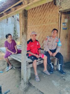 Sapa Warga, Anggota Polsek Wanasalam Polres Lebak Kunjungi Warga Binaan