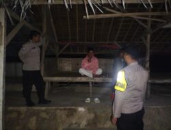 Kali ini Bhabinkamtibmas Polsek Cinangka Polres Cilegon laksanakan Sambang Malam Hari