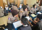 Polres Karawang Melaksanakan Kegiatan Polwan Siaga Di Hari Jumat