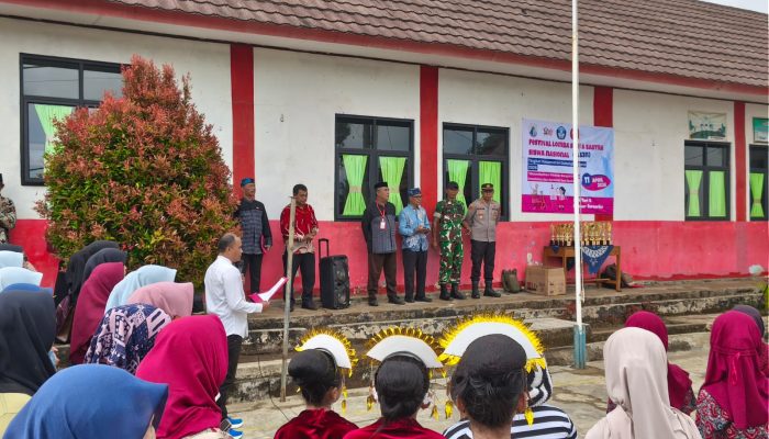 ‎Kapolsek Gunungkencana Hadiri Pembukaan FLS3N Tingkat Kecamatan