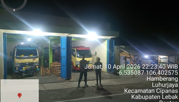 ANGGOTA POLSEK CIPANAS LAKSANAKAN PATROLI MALAM DAN AJAK WARGA JAGA KAMTIBMAS