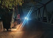 Anggota Polsek Batujaya melaksanakan Patroli Prekat di Perbatasan Karawang – Bekasi guna mencegah terjadinya GU Kamtibmas