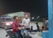 Nyalakan Lampu Rotator,Kanit Reskrim Ipda Kusuma dan Bhabinkamtibmas Aipda Susilo Laksanakan Patroli Pastikan Lingkungan Aman