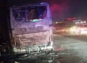 Microbus Terbakar di Tol Jakarta-Cikampek KM 55, Polres Karawang Pastikan Tidak Ada Korban Jiwa