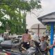 Antisipasi Kepadatan Pengunjung Krakatau Water World, Polsek Purwakarta Kontrol Parkir dan Sinergi dengan Pengelola