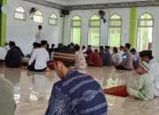 Kapolsek Cimarga Polres Lebak Dan Anggota Melaksanakan Shalat Jumat Dalam Giat Jumling