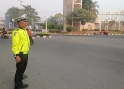 Satlantas Polresta Karawang Laksanakan Gatur Lalin, Urai Kemacetan hingga Kepadatan Kendaraan saat Hari Weekend