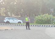 Dukung Program Prioritas Kapolda Banten PECAK, Personil Polsek Purwakarta Atur Lalu Lintas di Persimpangan Agar Tidak Padat