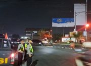 Personil Polsek Klari Lakukan Patroli Malam di Lampu Merah Karawang Timur