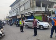 Patroli Sapa Pagi Gatur Lalin, Polsek Klari bersama Dishub Berikan Pelayanan Terbaik kepada Warga