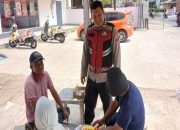 Patroli Dialogis Bhabinkamtibmas Polsek Lemahabang Imbau Warga Desa Pulojaya Waspada TPPO