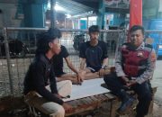 Bhabinkamtibmas Polsek Telagasari Jaga Keamanan Bersama Warga Dalam Giat Siskamling 