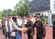 Kapolres Lebak Sematkan Sabuk Kamtibmas kepada Bhabinkamtibmas dan Pengamanan Swakarsa