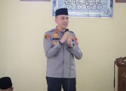 Jumat Keliling di Anyer, Kapolres Cilegon Edukasi Orang Tua agar Anak Tidak Mudah Terprovokasi