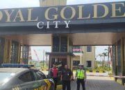 Personel Polsek Telukjambe Laksanakan Patroli Perintis, Hampiri Mitra Keamanan Security Perum Royal Golden City