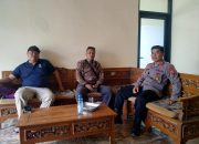Sambangi Kantor Desa, Kapolsek Malingping Polres Lebak Ajak Staf Desa Bekerjasama Jaga Kamtibmas