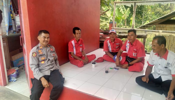 Sambang SPBU, Kapolsek Malingping Polres Lebak Mengajak Karyawan Bersama Jaga Keamanan Lingkungan